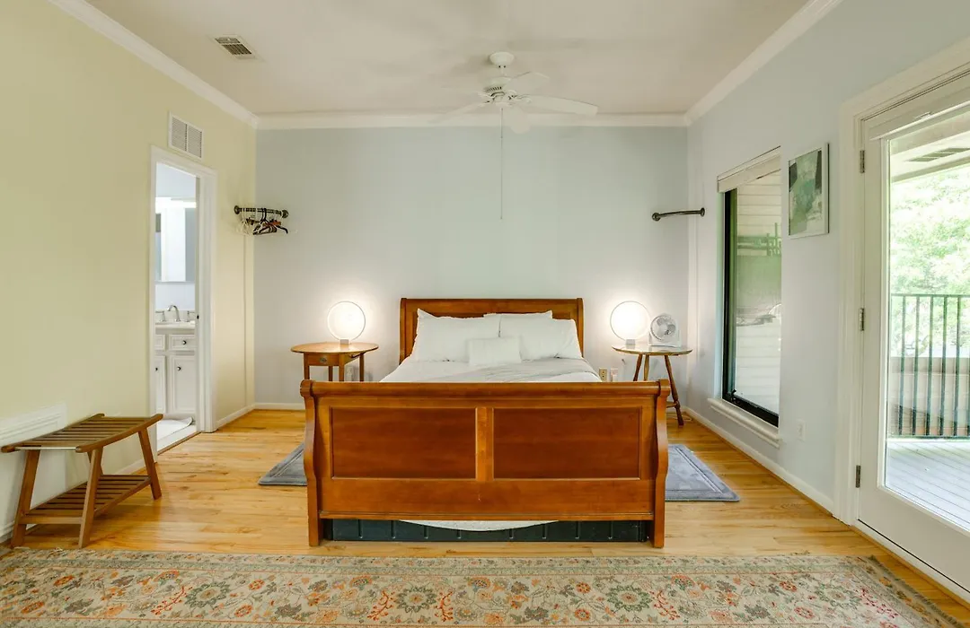 Near Nrg! Cozy + Private Houston Home W/ Garden-1