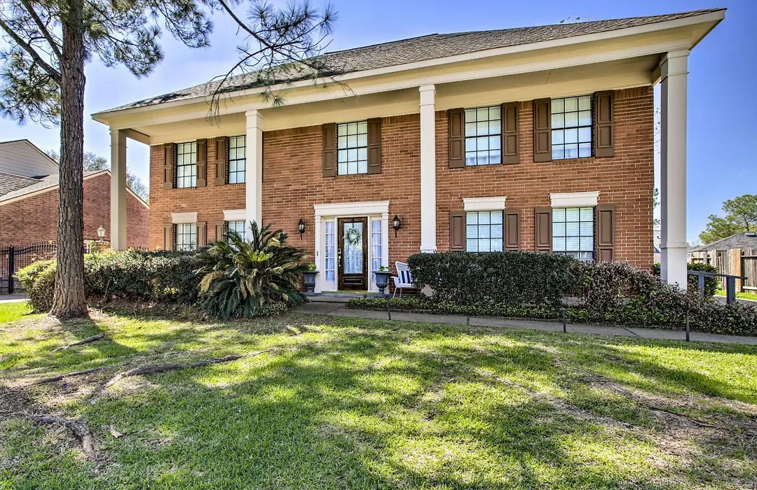Pet-Friendly Houston Rental With Private Patio!-1