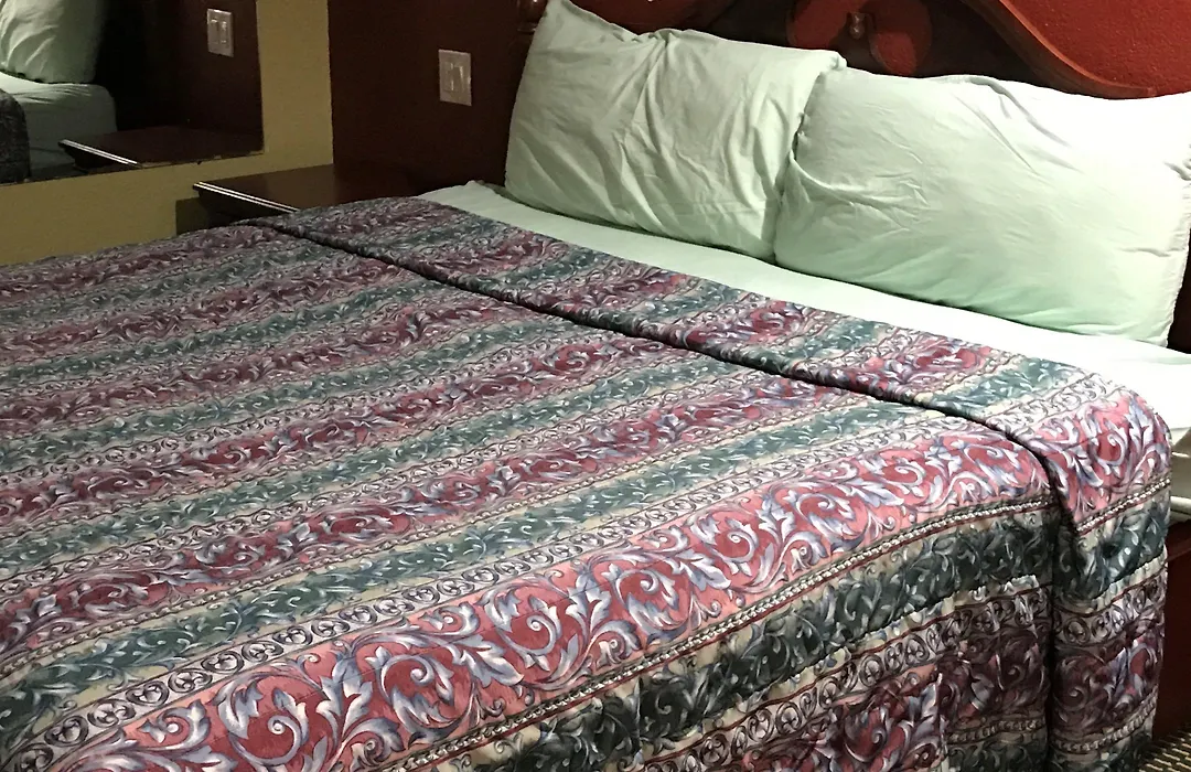 Moonlight Inn & Suites-1