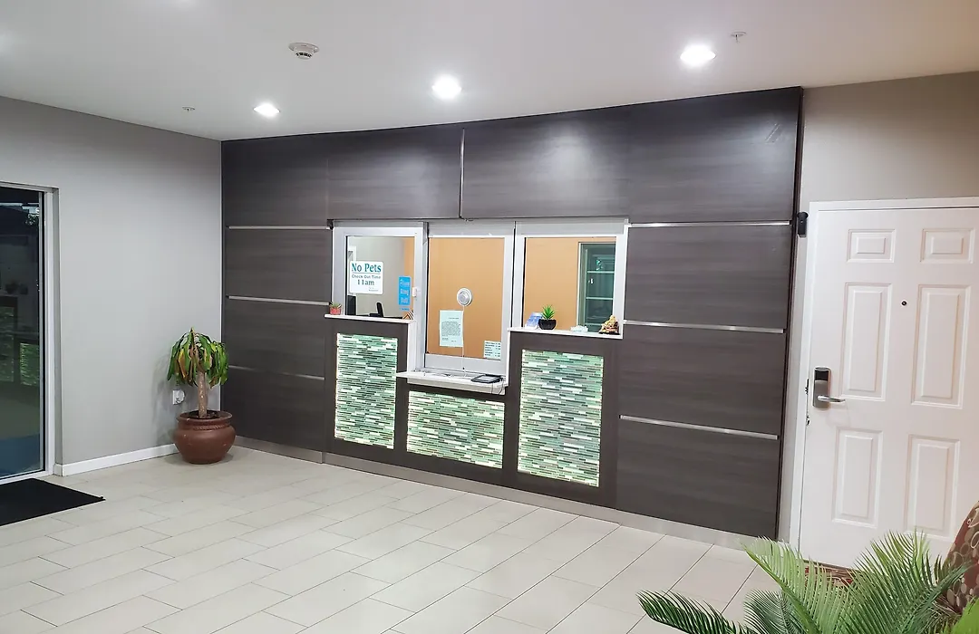 Haven Inn & Suites Willowbrook (Adults Only)-1