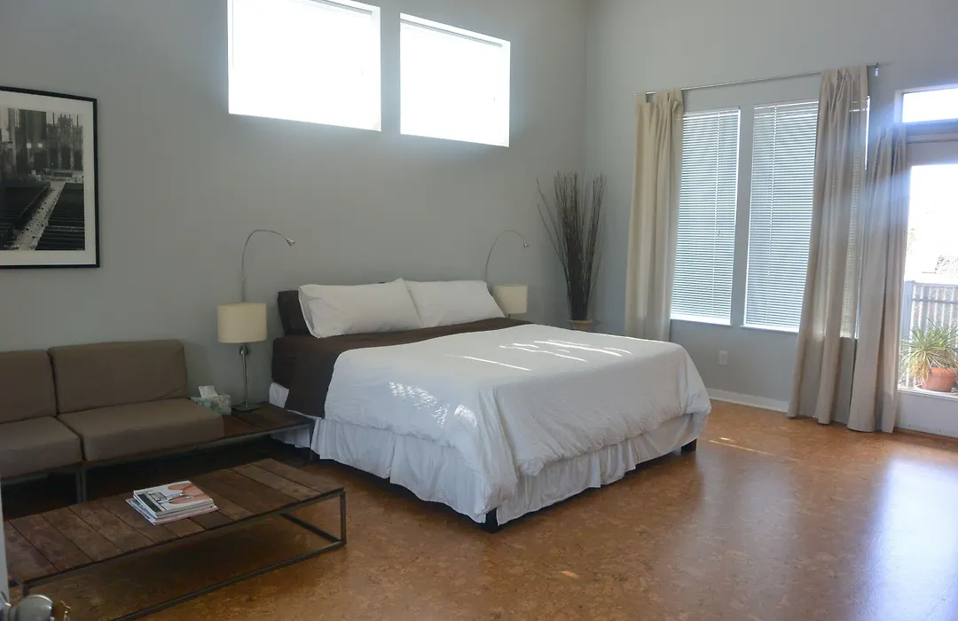 Modern B & B-1