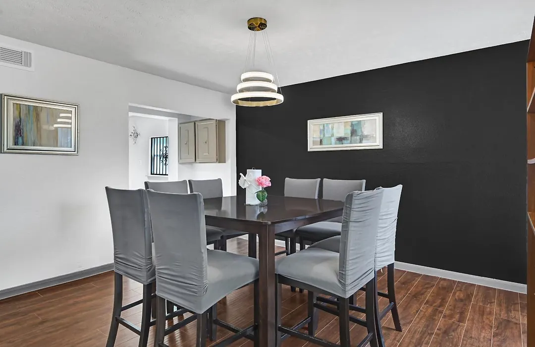 6 Bedroom House 15 Minutes From Iah Airport.-1