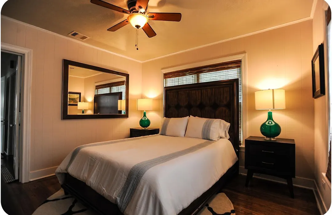 The Coyle Cabin - Close To Downtown, Stadiums, U Of H, Med Center-1
