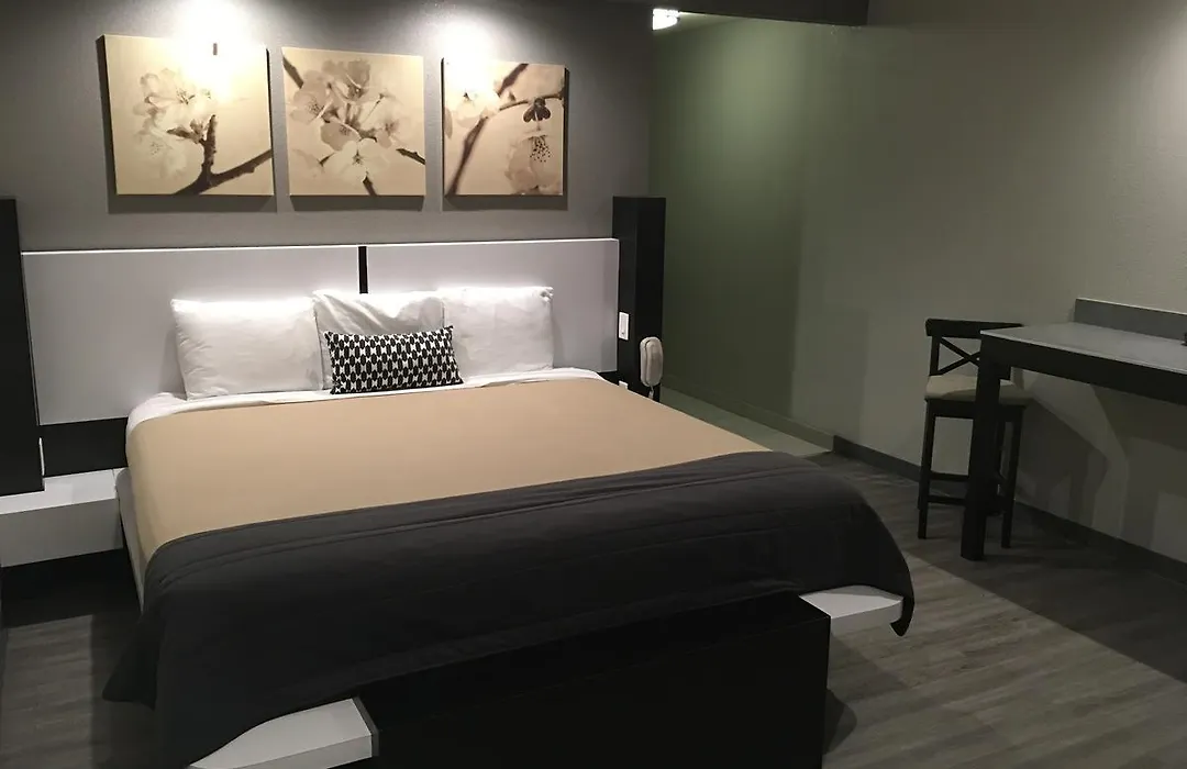 Crystal Inn-1