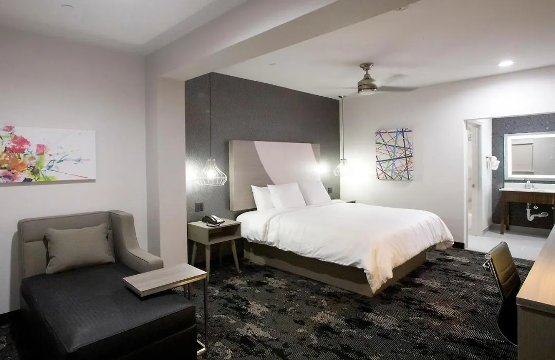 House Hotel-1