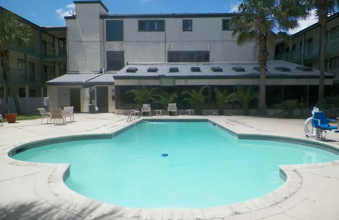 Amerihome Inn & Suites Houston Airport North-1