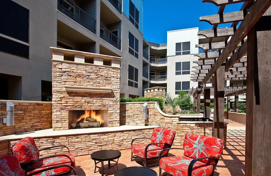 Sunshine At Post Oak-1