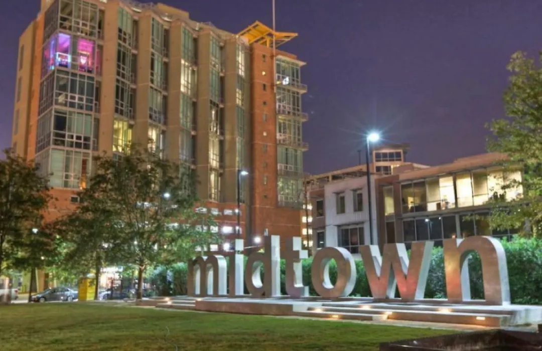 Midtown Luxury/Main Street Wonder-1