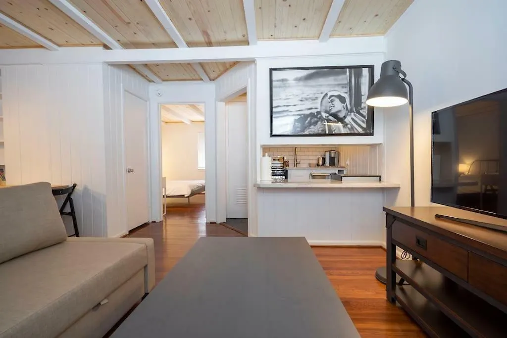 Montrose Retro Gem W/Parking, Coffee And Netflix-1