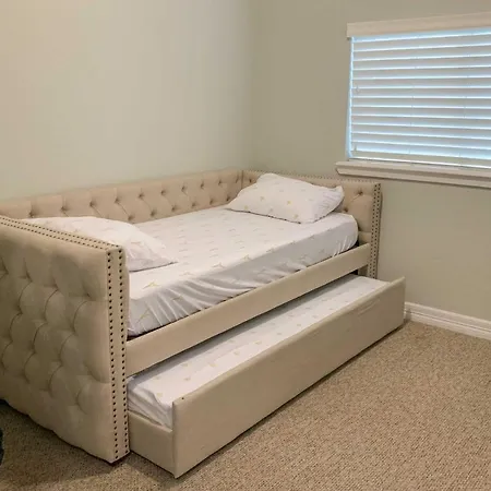 Spacious Houston Home About 16 Mi To Nrg Stadium!-2