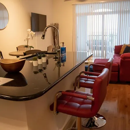 Discounted Penthouse W/ Nrg View In The Med Ctr-3