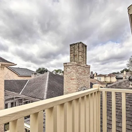 Quiet West Houston Home With Patio, Walk To Shops!-2