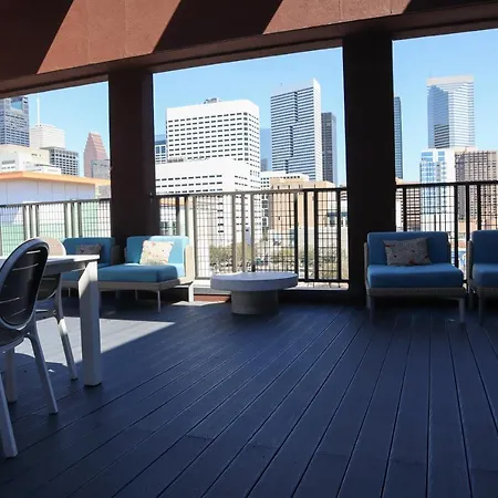 Renu Downtown Houston - Relax,Revive,Renew-2