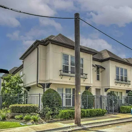 Beautiful 3-Bedroom Townhome In East Downtown Htx-3