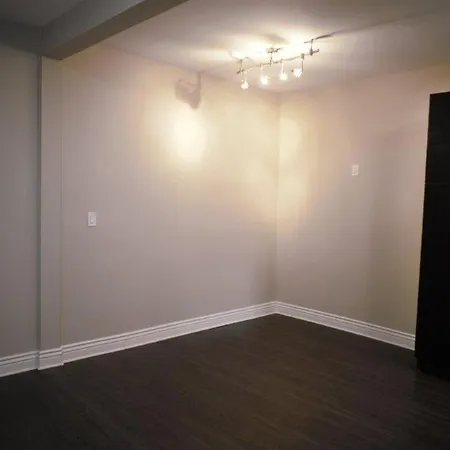 Outstanding Studio Apts Downtown-3