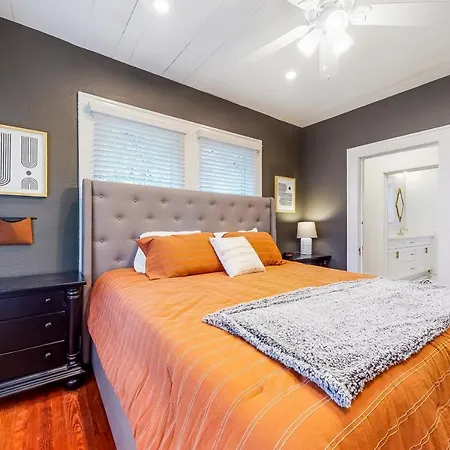 Midtown Hideaway-2