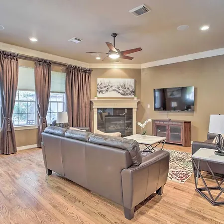Spacious Home With Patio 5 Mi To Memorial Park-2