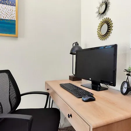 Charming Suite With Gym Near Nrg Medical Center-3