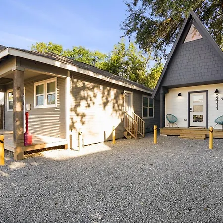 Unique A-Frame Tiny House In Houston Central-2