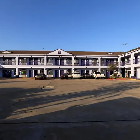 Scottish Inn And Suites Houston-Jones Road-2