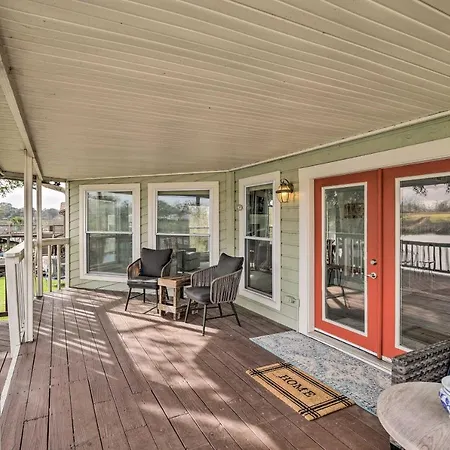 Waterfront San Jacinto River Home With Boat Slip!-2
