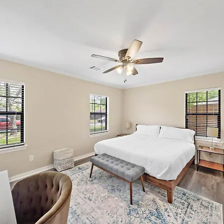 Elegant Living Mins To Galleria And Nrg Stadium-2