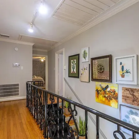 5 Bedrooms, Theatre, Pool, Wifi, Near Md Anderson-2