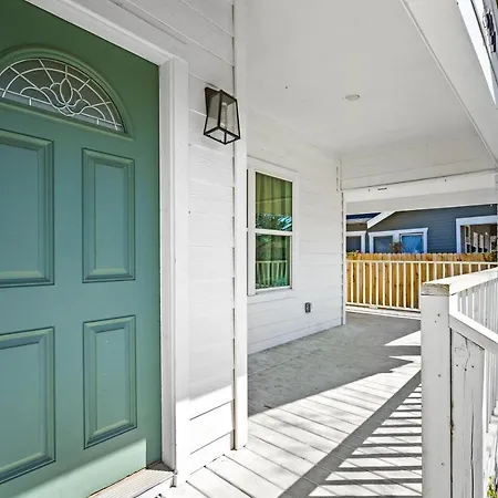 Freshly Renovated Eado Home-3