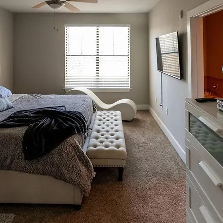Entire Cozy 2Bedroom/2.5Bathroom Townhome!!-3