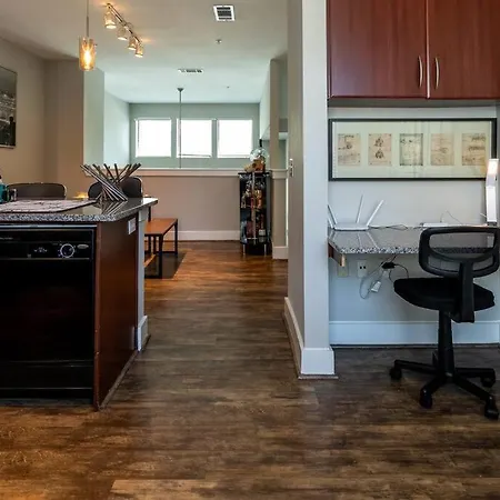 Entire Cozy 2Bedroom/2.5Bathroom Townhome!!-2