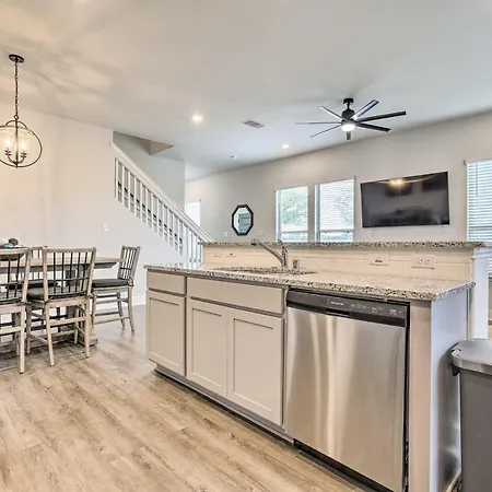 Houston Escape With Patio Less Than 13 Mi To Downtown!-3