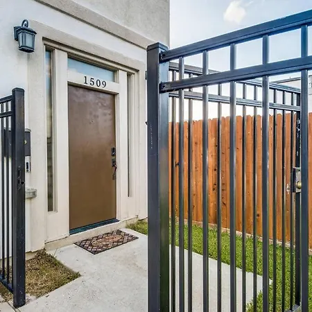 Downtown Luxury Home W/Stunning Views In Houston-2