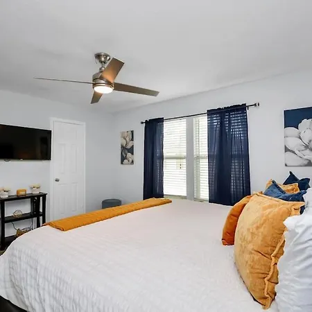Beautiful Midtown House 4 King Bedrooms, Smart Tvs & Wi-Fi-3
