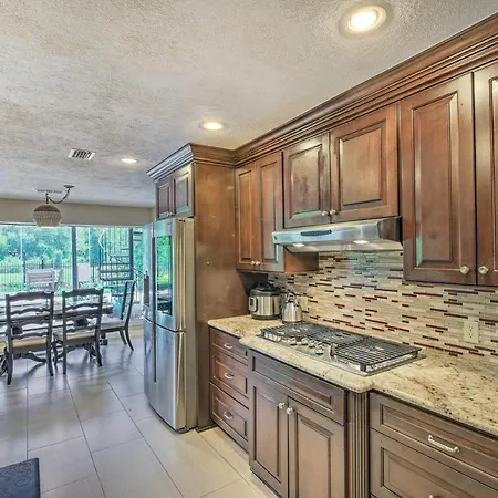 Spacious Houston Home, Day Trip To Galveston!-2