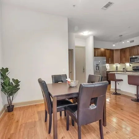 Stylish NRG Stadium Apartment: King Bed, Free Parking & Med Center Proximity-3