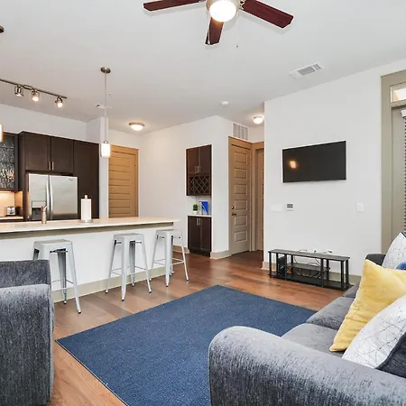 Downtown Houston Luxury Apt-Near Minute Maid Park-2