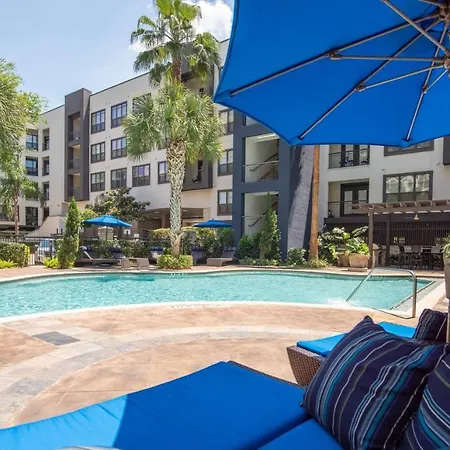 The Diamond Lux Apt Near Nrg & Tx Med Center W Pool-2