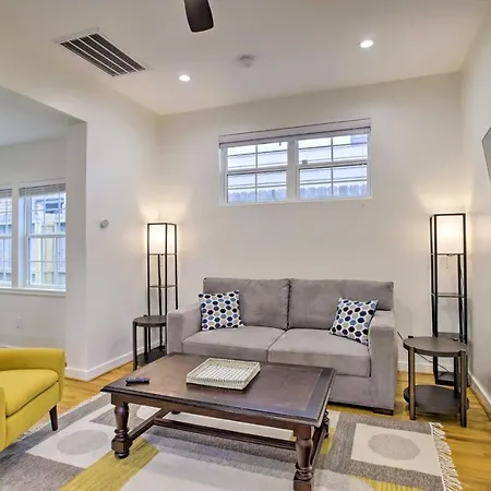 Charming Houston Apartment About 3 Mi To Dtwn!-2