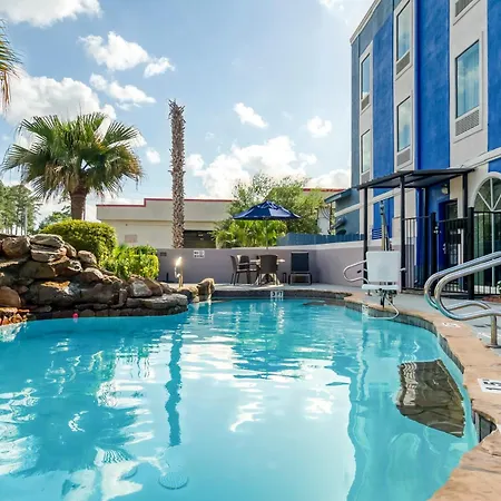 Comfort Inn & Suites Houston Fm1960 - Champions-2