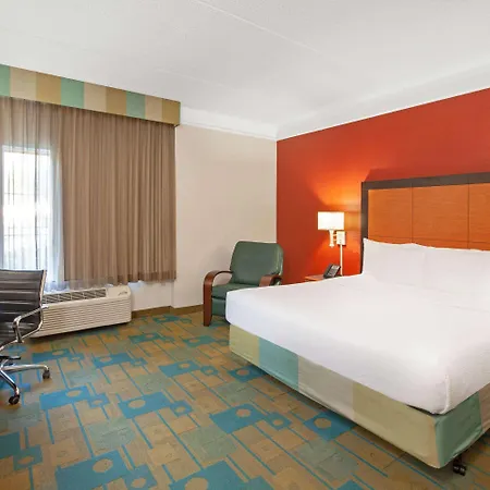 La Quinta By Wyndham Houston Galleria Area-3