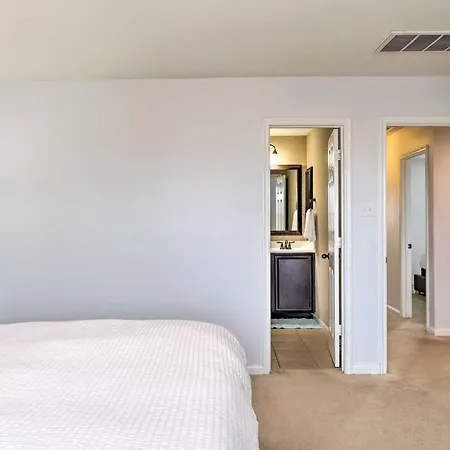 3 Bedroom 2.5 Bath With Home Office-3