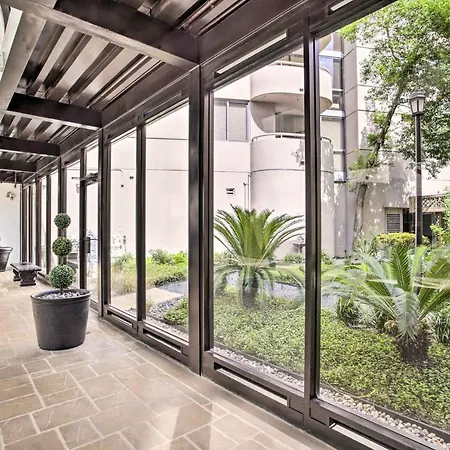 Gorgeous Houston Condo About 8 Mi To Downtown!-2