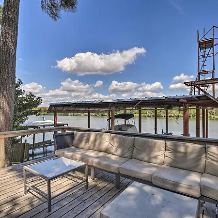 Houston Riverfront House With Deck And Private Dock!-2