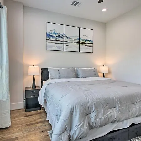 Modern Home With Yard 2 Mi To Downtown Houston!-2