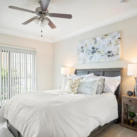 Galleria Oversized 1 Bed/ 1 Bath-3