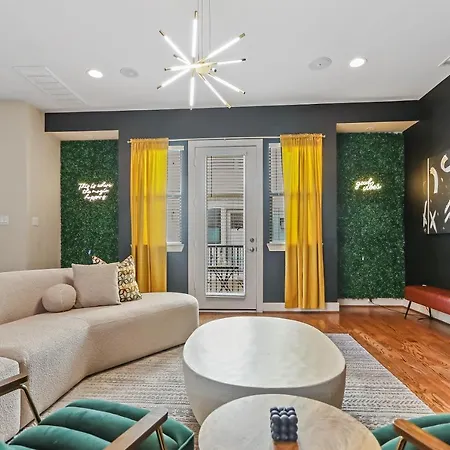 Stay In Style - Mins To Downtown - 5 Beds With Balcony-2
