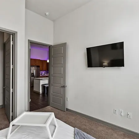 Downtown Houston Condo W Pool And Free Parking 6-3