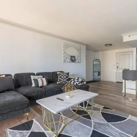 Amazing City View 1Br Condo Balcony Parking*-2