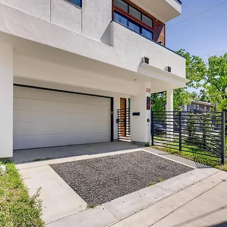 4 Story Home Mins To Downtown Houston With City Views-2