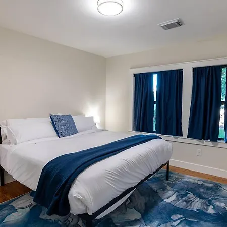 Bungalow Blu-2